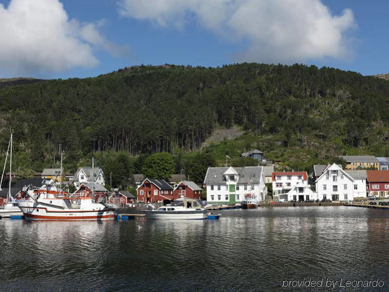 Knutholmen Hotel Kalvåg Exterior foto